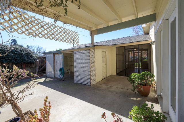 1618 Linwood Dr, Modesto, CA 95350