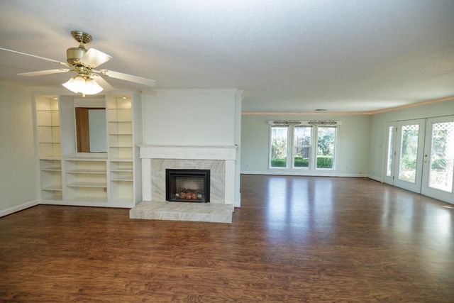 1618 Linwood Dr, Modesto, CA 95350