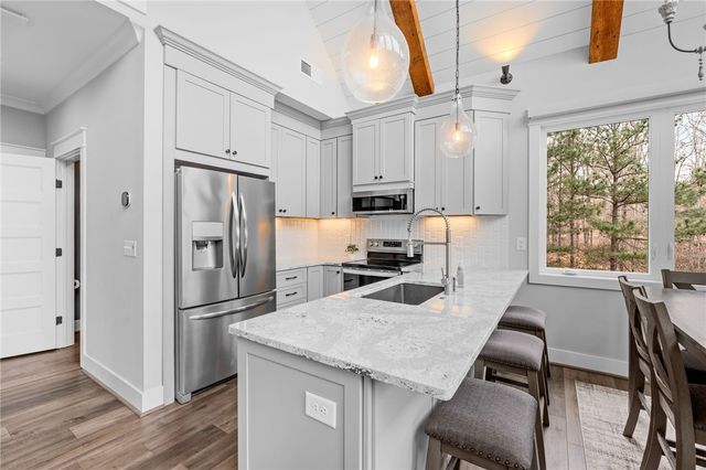 113 Knots Lane, Six Mile, SC 29682