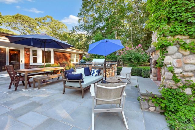 1600 Pine Tree Road, Cutchogue, NY 11935