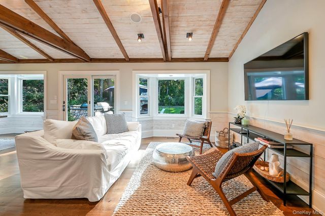 1600 Pine Tree Road, Cutchogue, NY 11935