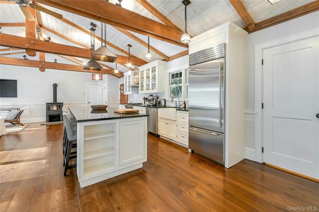 1600 Pine Tree Road, Cutchogue, NY 11935