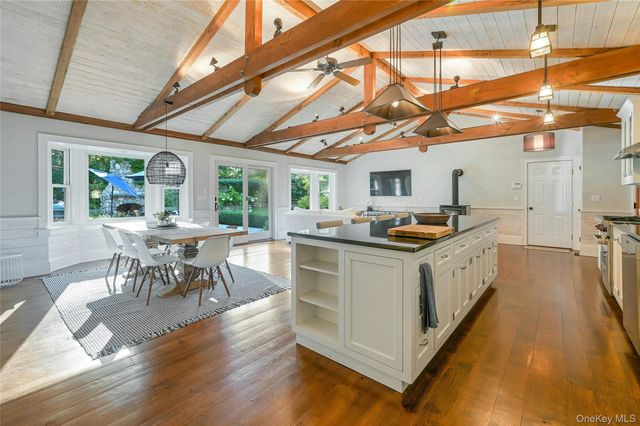 1600 Pine Tree Road, Cutchogue, NY 11935