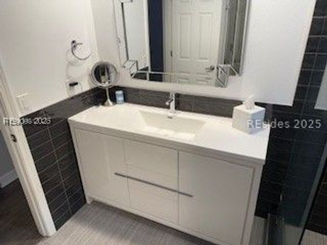 4 Indigo Run Dr Apt 1811, Hilton Head Island, SC 29926