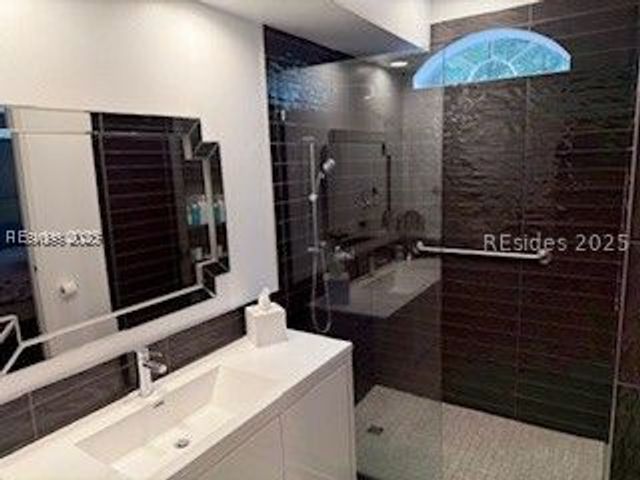 4 Indigo Run Dr Apt 1811, Hilton Head Island, SC 29926