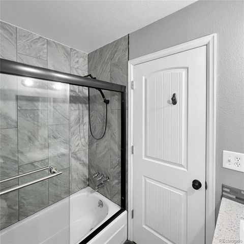 9867 Croke Drive, Denver, CO 80260