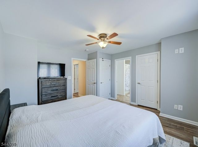 10 Plum Court, Raritan Twp., NJ 08822