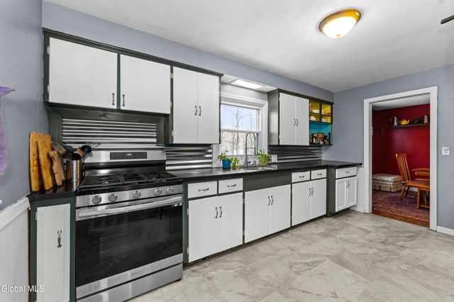 19 Sheffield Road, Glenville, NY 12302