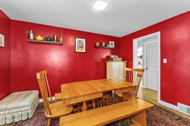 19 Sheffield Road, Glenville, NY 12302