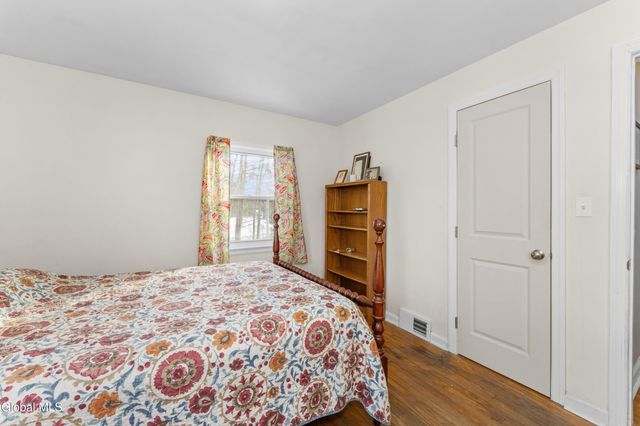 19 Sheffield Road, Glenville, NY 12302