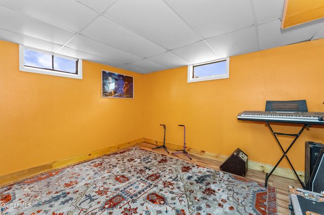 19 Sheffield Road, Glenville, NY 12302