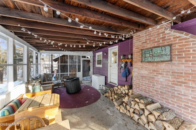 19 Sheffield Road, Glenville, NY 12302