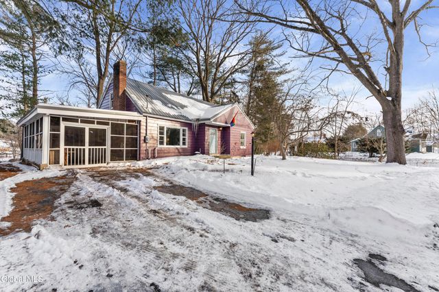 19 Sheffield Road, Glenville, NY 12302