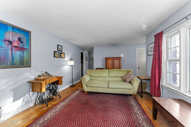 19 Sheffield Road, Glenville, NY 12302