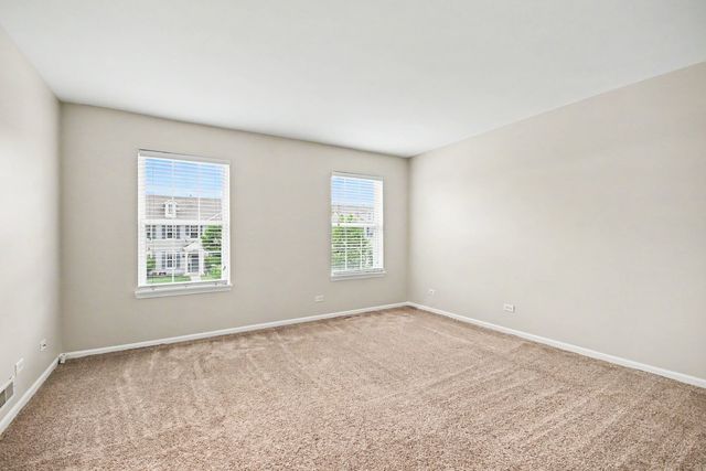 2531 Congress Avenue 2531, Aurora, IL 60503