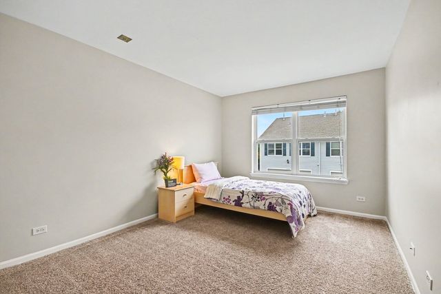 2531 Congress Avenue 2531, Aurora, IL 60503