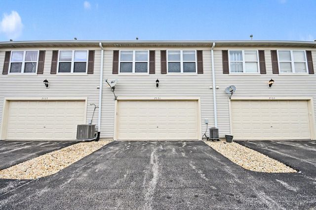 2531 Congress Avenue 2531, Aurora, IL 60503
