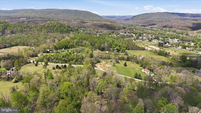 319 GOKEY LN, Great Cacapon, WV 25422