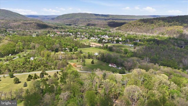 319 GOKEY LN, Great Cacapon, WV 25422