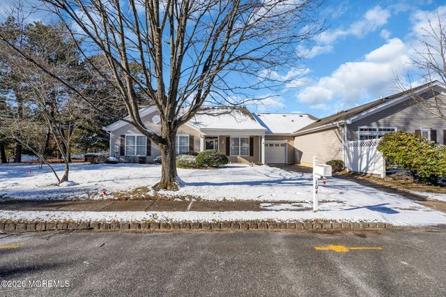 104 Silverlawns Drive, Lakewood, NJ 08701