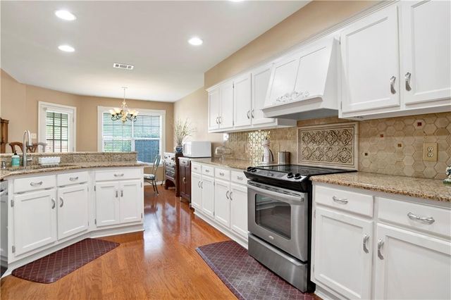 6109 Lennox Place, Mobile, AL 36693