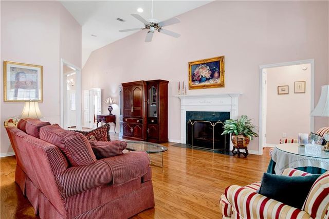 6109 Lennox Place, Mobile, AL 36693