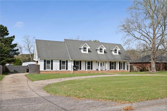 10040 Country Road, Mobile, AL 36695