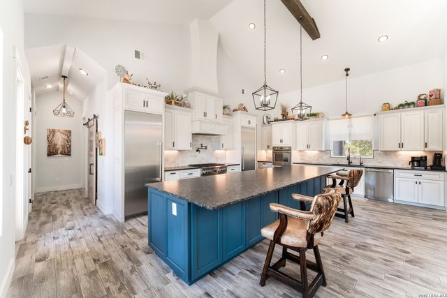 452 Wentworth, Spring Branch, TX 78070