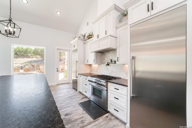 452 Wentworth, Spring Branch, TX 78070