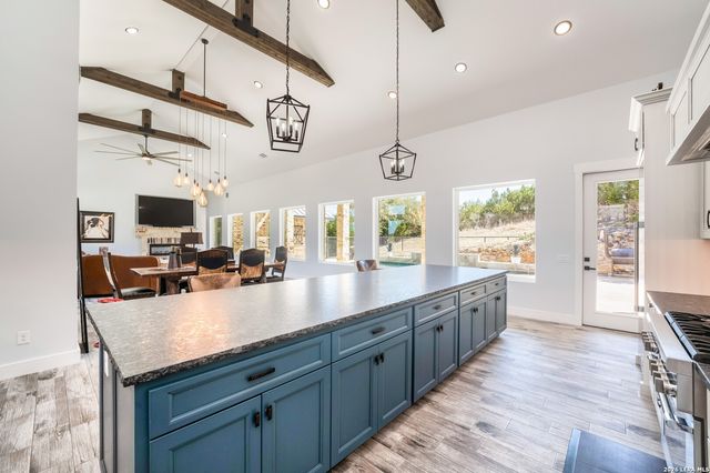 452 Wentworth, Spring Branch, TX 78070