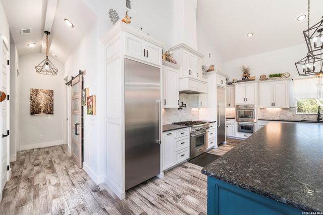 452 Wentworth, Spring Branch, TX 78070