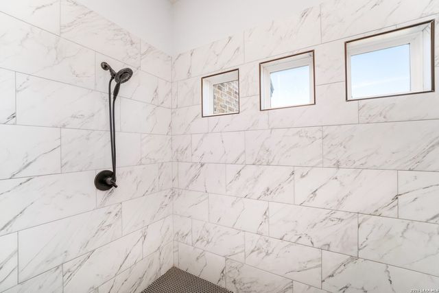 452 Wentworth, Spring Branch, TX 78070