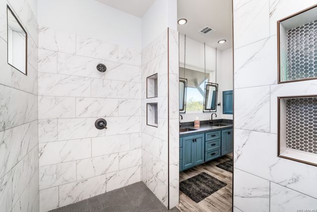 452 Wentworth, Spring Branch, TX 78070