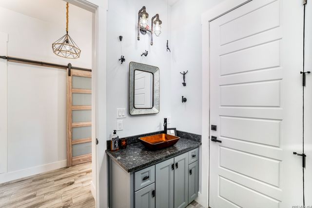 452 Wentworth, Spring Branch, TX 78070