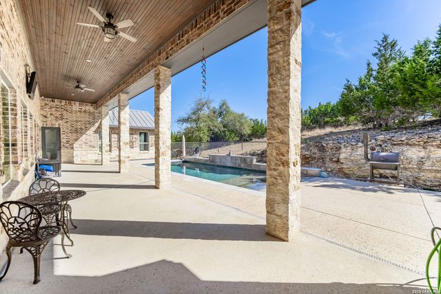 452 Wentworth, Spring Branch, TX 78070