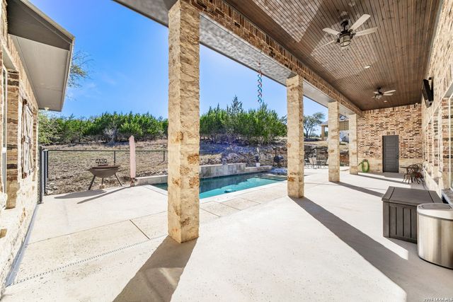 452 Wentworth, Spring Branch, TX 78070