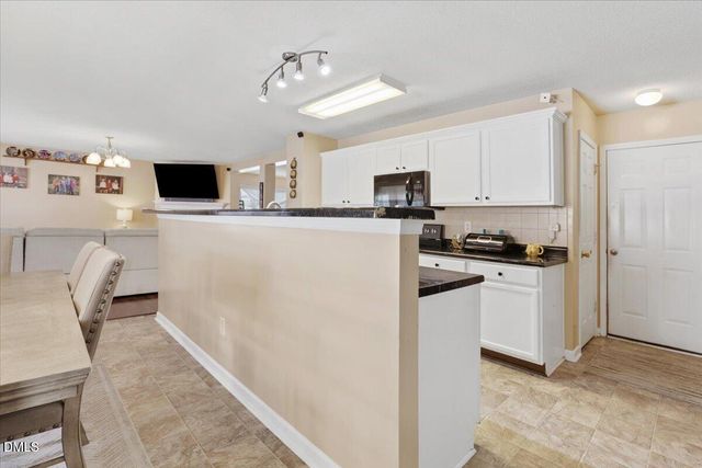 200 Georgetowne Drive, Clayton, NC 27520