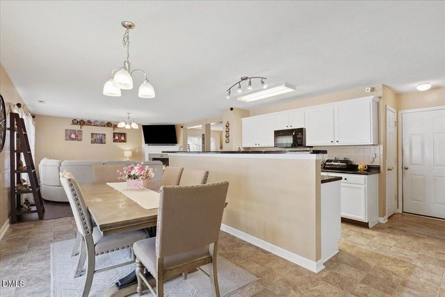 200 Georgetowne Drive, Clayton, NC 27520