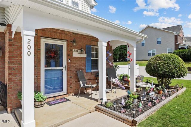 200 Georgetowne Drive, Clayton, NC 27520