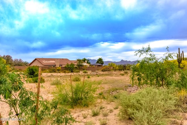 5551 W Coyote Star Road, Marana, AZ 85658