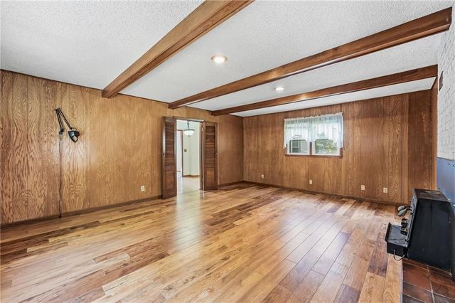 6000 Arlington Avenue, Kansas City, MO 64133