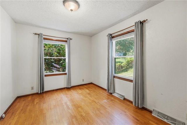 6000 Arlington Avenue, Kansas City, MO 64133