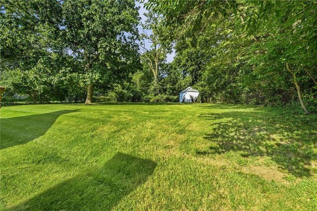 6000 Arlington Avenue, Kansas City, MO 64133
