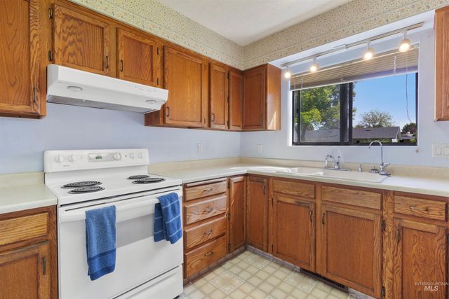 708 Carriage Lane, Twin Falls, ID 83301