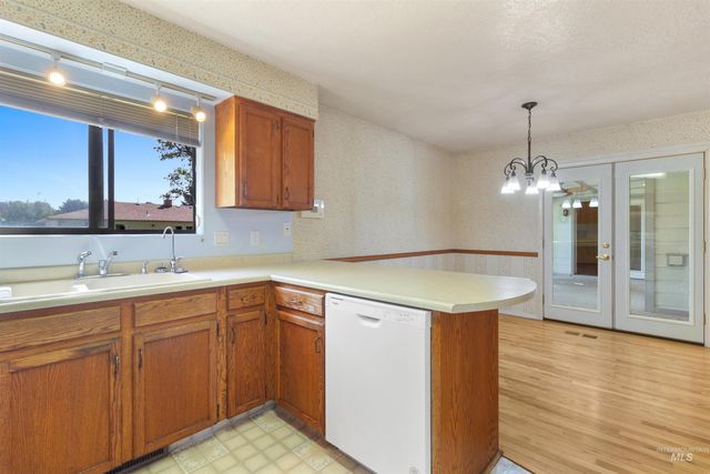 708 Carriage Lane, Twin Falls, ID 83301