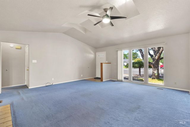 708 Carriage Lane, Twin Falls, ID 83301