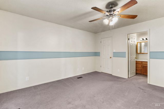 708 Carriage Lane, Twin Falls, ID 83301
