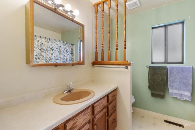 708 Carriage Lane, Twin Falls, ID 83301