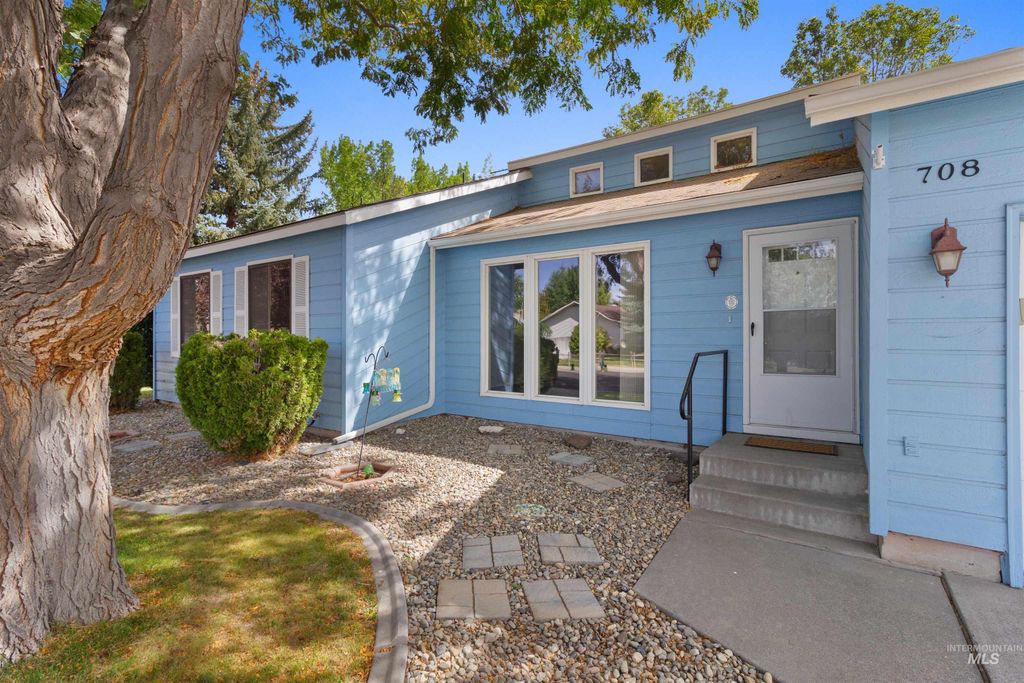 708 Carriage Lane, Twin Falls, ID 83301