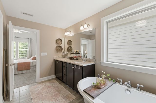 2359 Somerset Valley Dr, Antioch, TN 37013